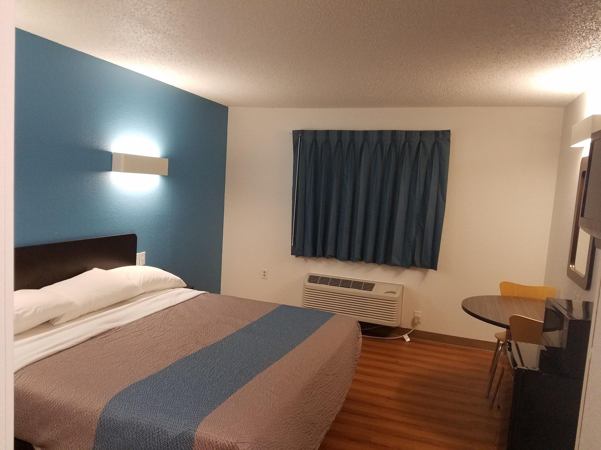 6-indianapolis, In - Southport Hotel Indianapolis