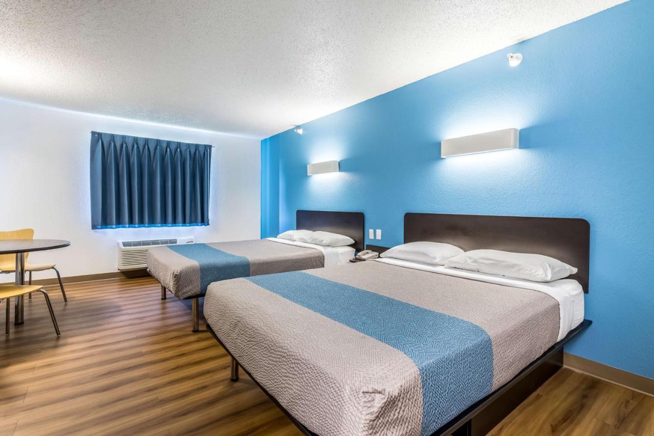 6-indianapolis, In - Southport Hotel Indianapolis