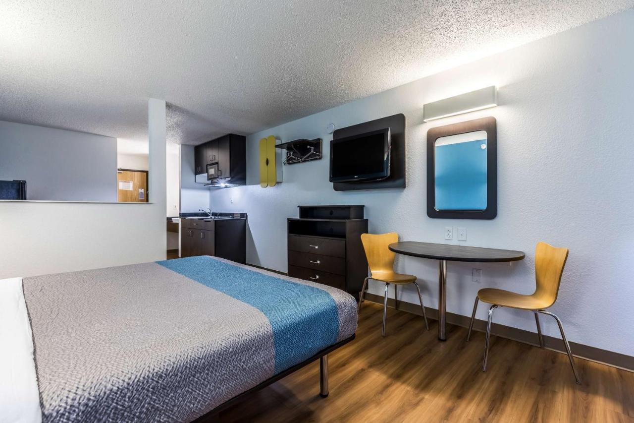 6-indianapolis, In - Southport