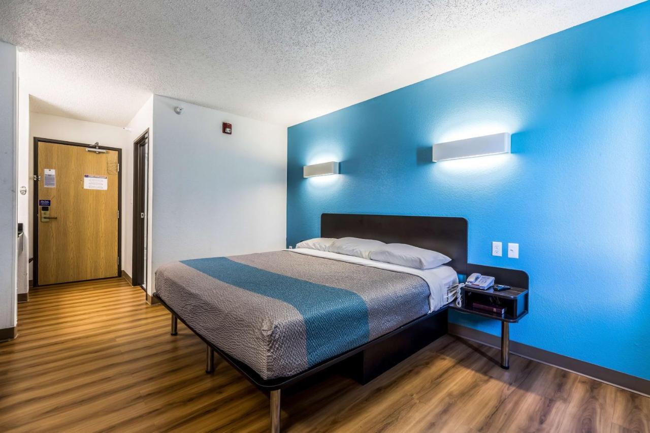 6-indianapolis, In - Southport Hotel 4*