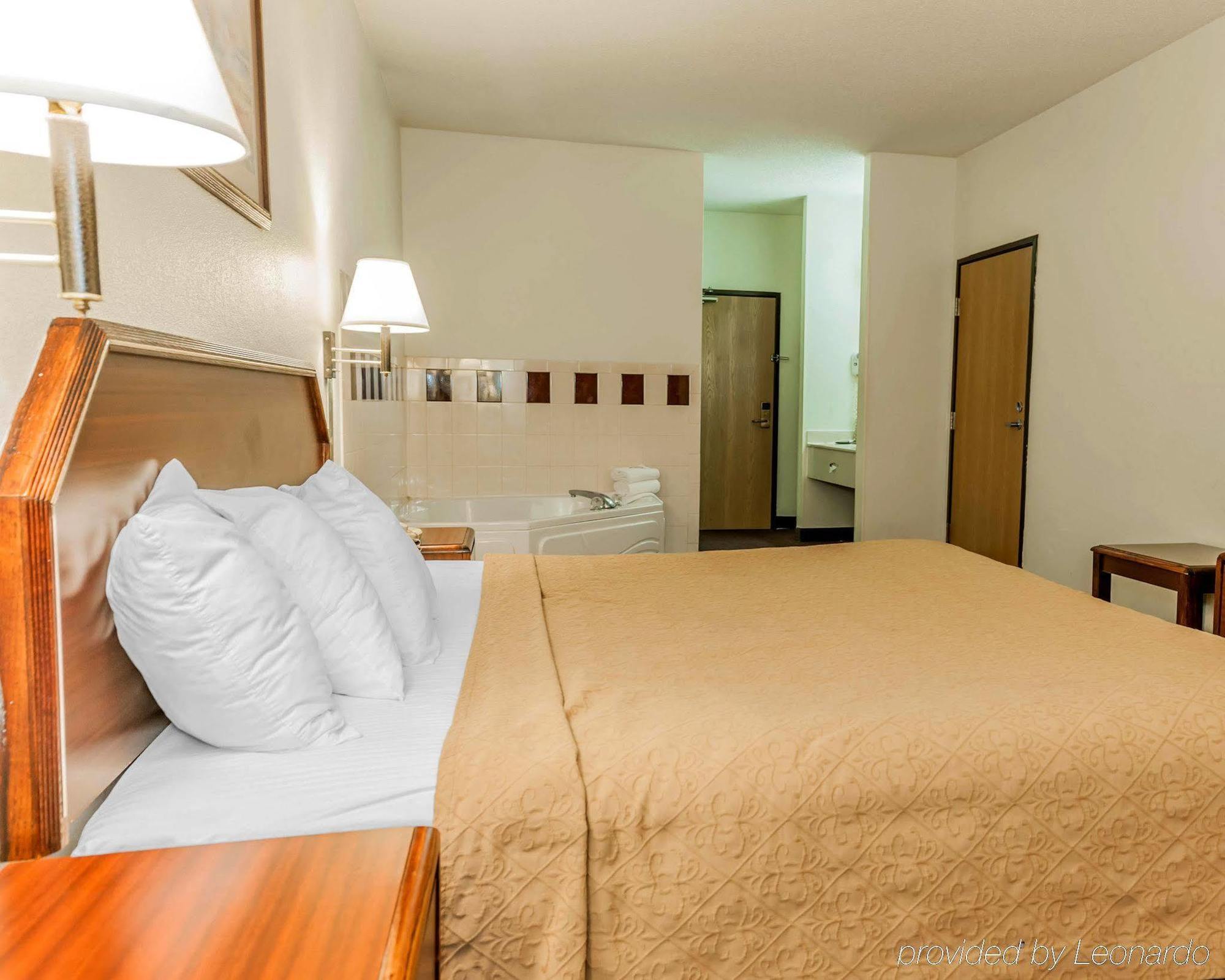 6-indianapolis, In - Southport Hotel 2*